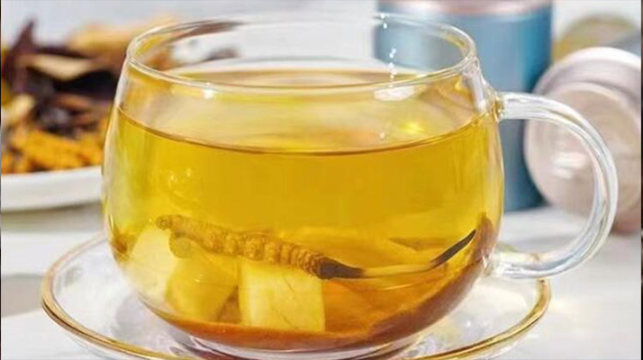 冬蟲夏草可以直接泡水喝嗎？科學(xué)解析與正確方法