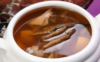 東強(qiáng)堂蟲草清燉團(tuán)魚：秋冬滋補(bǔ)硬菜，一口鮮醇養(yǎng)身心